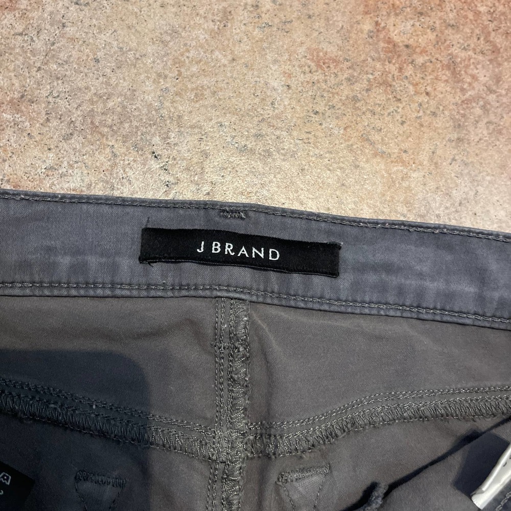 J BRAND SUPER SKINNY BRUSHED COTTON PANT IN ASH GRAY - Picture 3 of 6